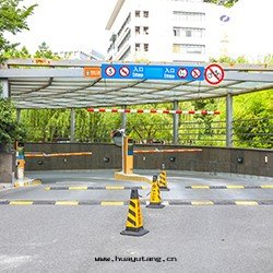 停車场(chǎng)劃(huà)線(xiàn)入(rù)口(kǒu)和(hé)坡道(dào)的(de)作(zuò)用(yòng)讲解(jiě)